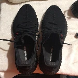 Bred yeezy 350 v2